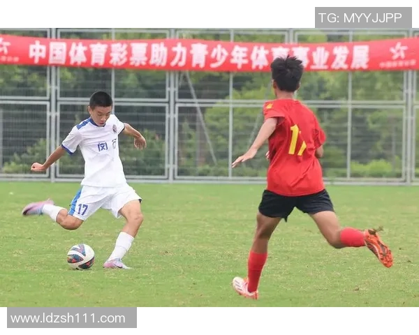 上海足球队在世界锦标赛中的个人能力表现全面分析与点评 上海足球队在世界锦标赛中的个人能力表现全面分析与点评