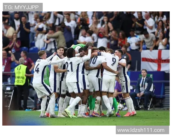 大足球明星的精彩瞬间与魅力风采尽在这组精选照片中展现 大足球明星的精彩瞬间与魅力风采尽在这组精选照片中展现